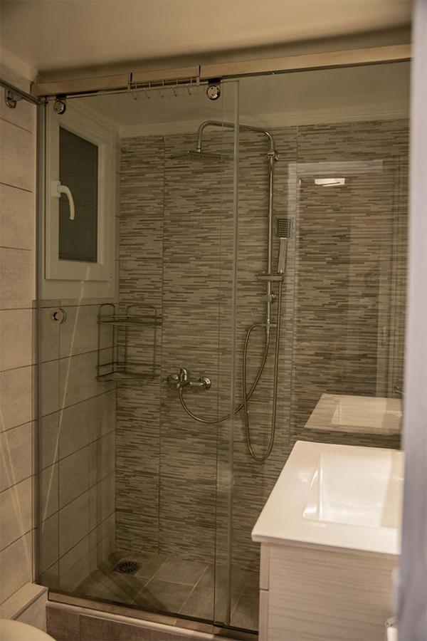 Your Apartment In เอเธนส์ ภายนอก รูปภาพ