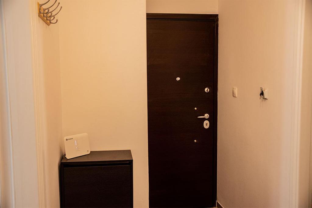 Your Apartment In เอเธนส์ ภายนอก รูปภาพ
